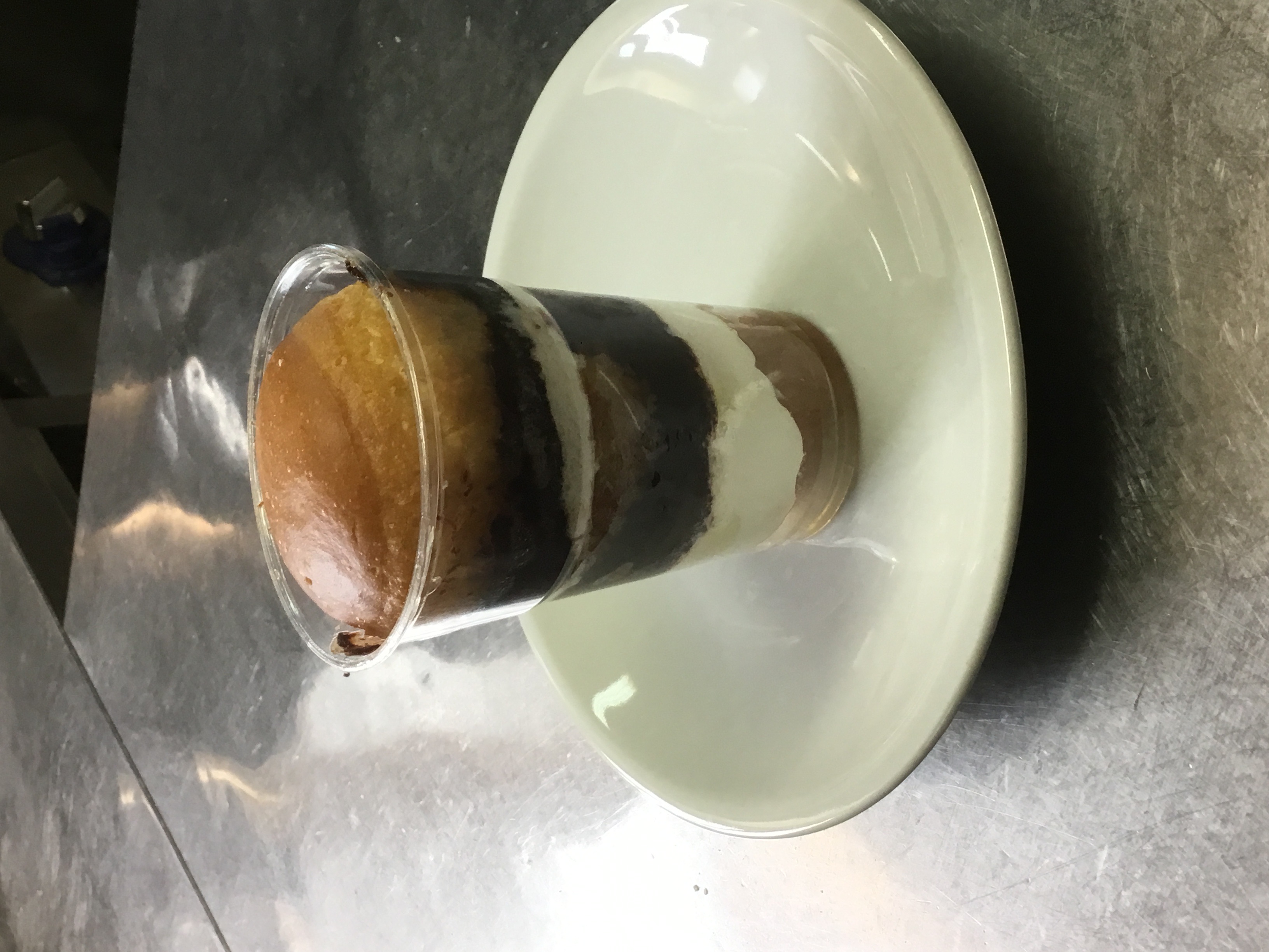 Babà con crema o con cioccolato