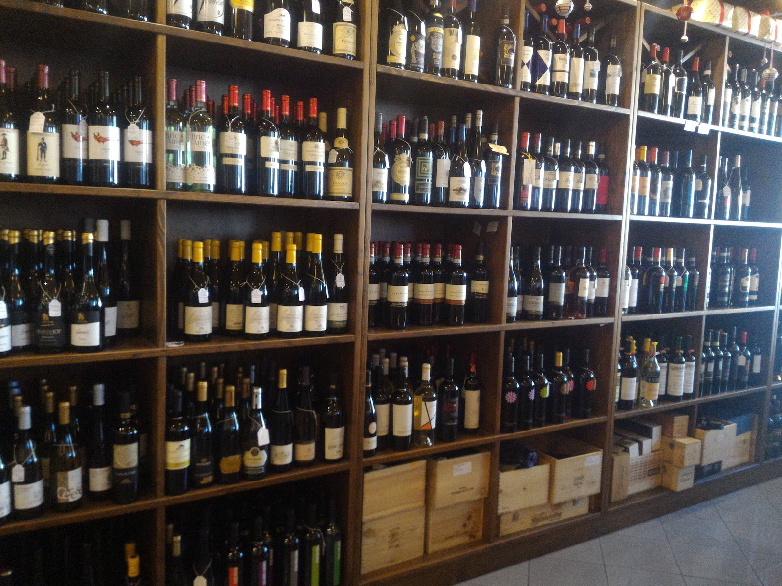 Cantina di Bacco - Via Parigi 36