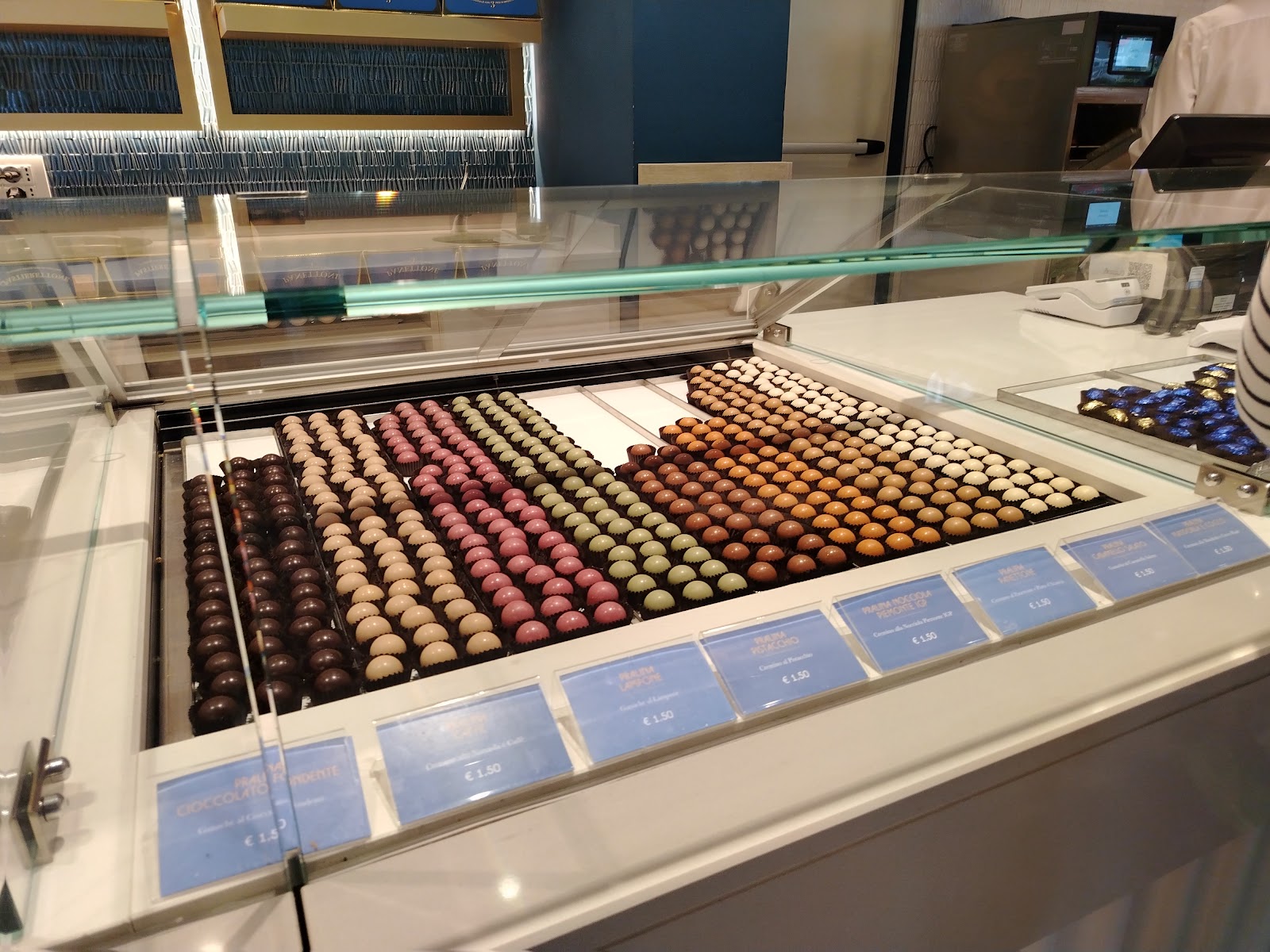 Tiri Bakery & Caffè