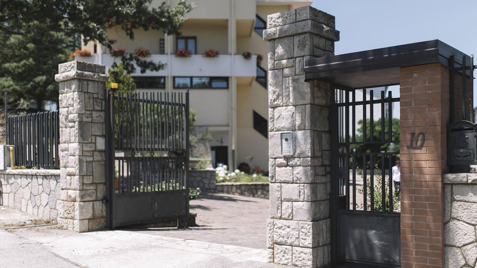 La Villa Resort.