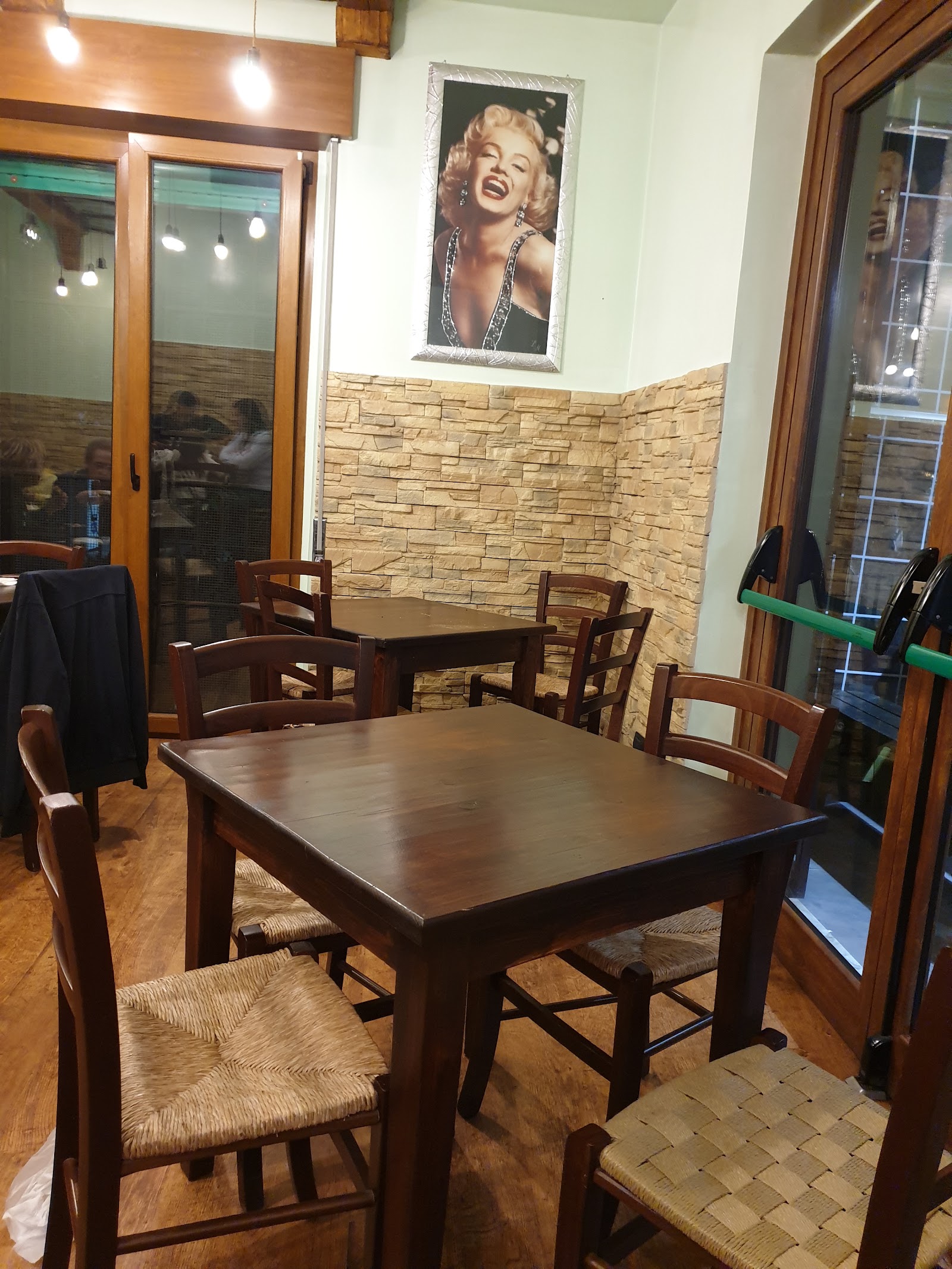 Pizzeria "La Bella Napoli"