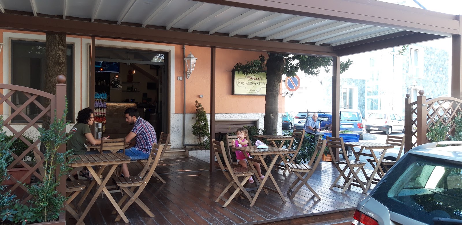 Caffetteria Bistrot Portanova Street