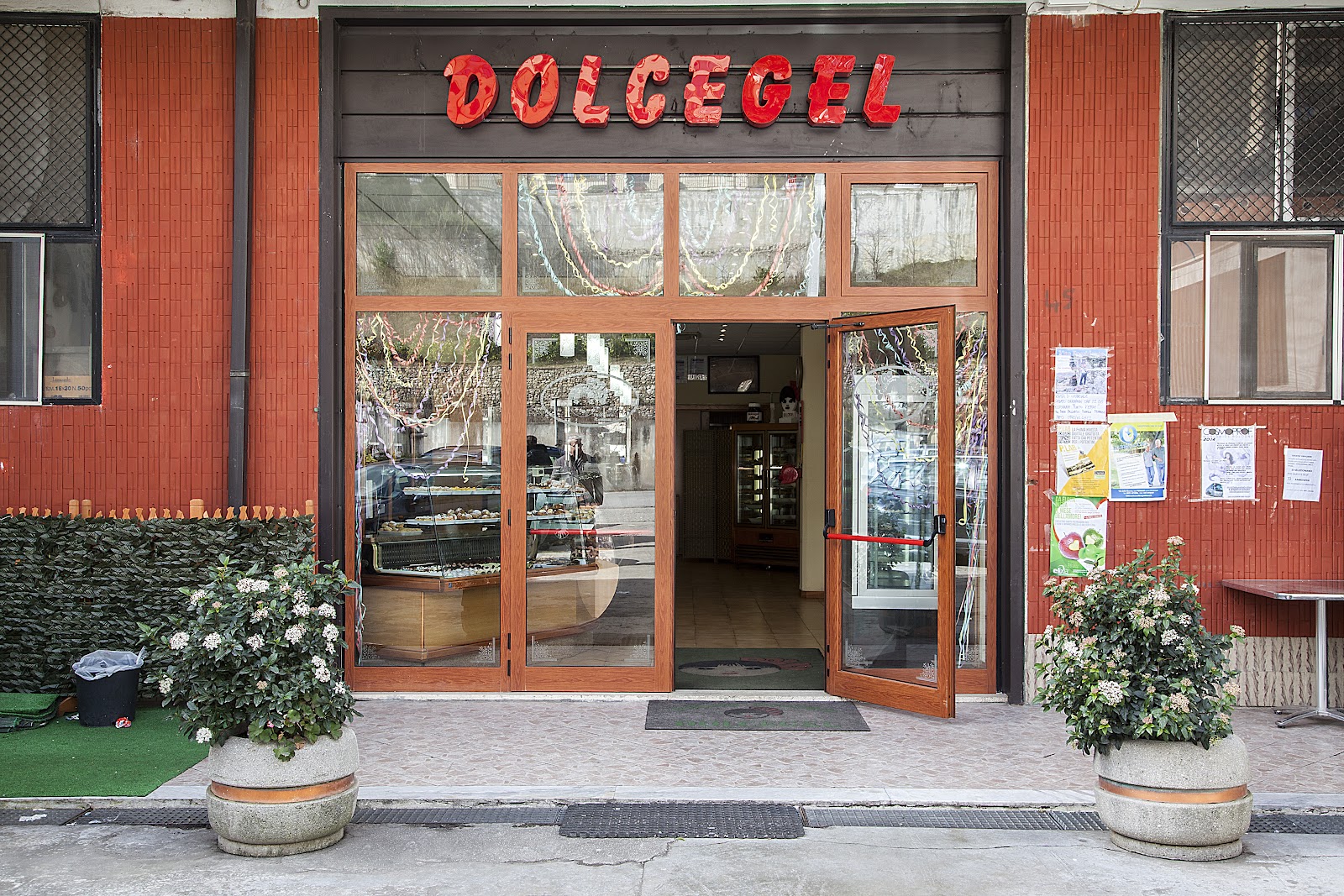 Pasticceria Dolcegel snc - Unica autorizzata all'utilizzo NUTELLA FERRERO