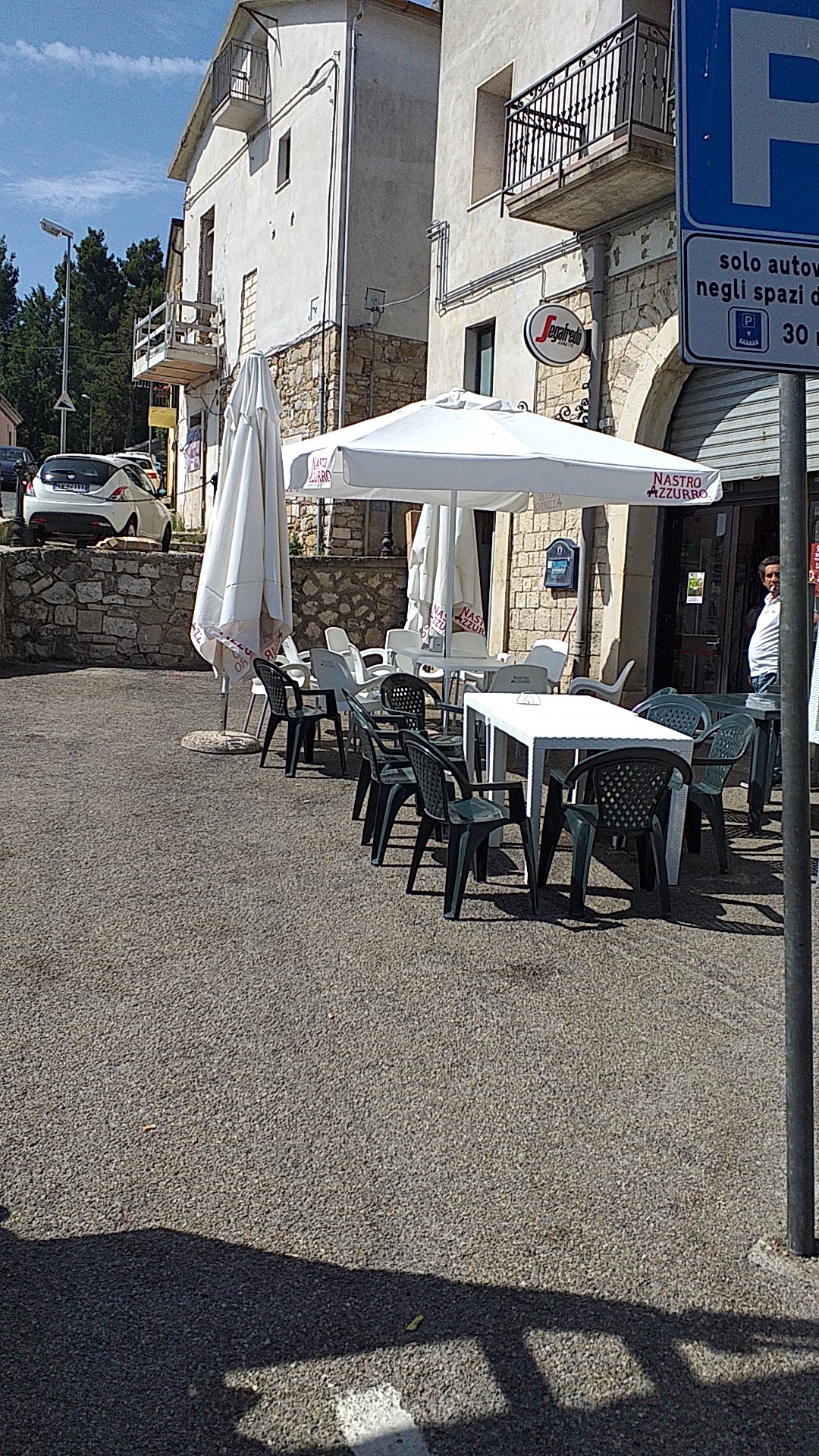 Bus stop café