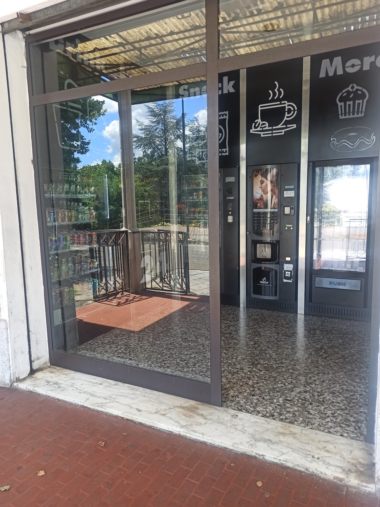 H 24 Coffee Shop