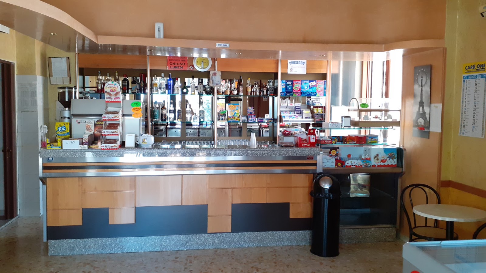 Roxy Bar