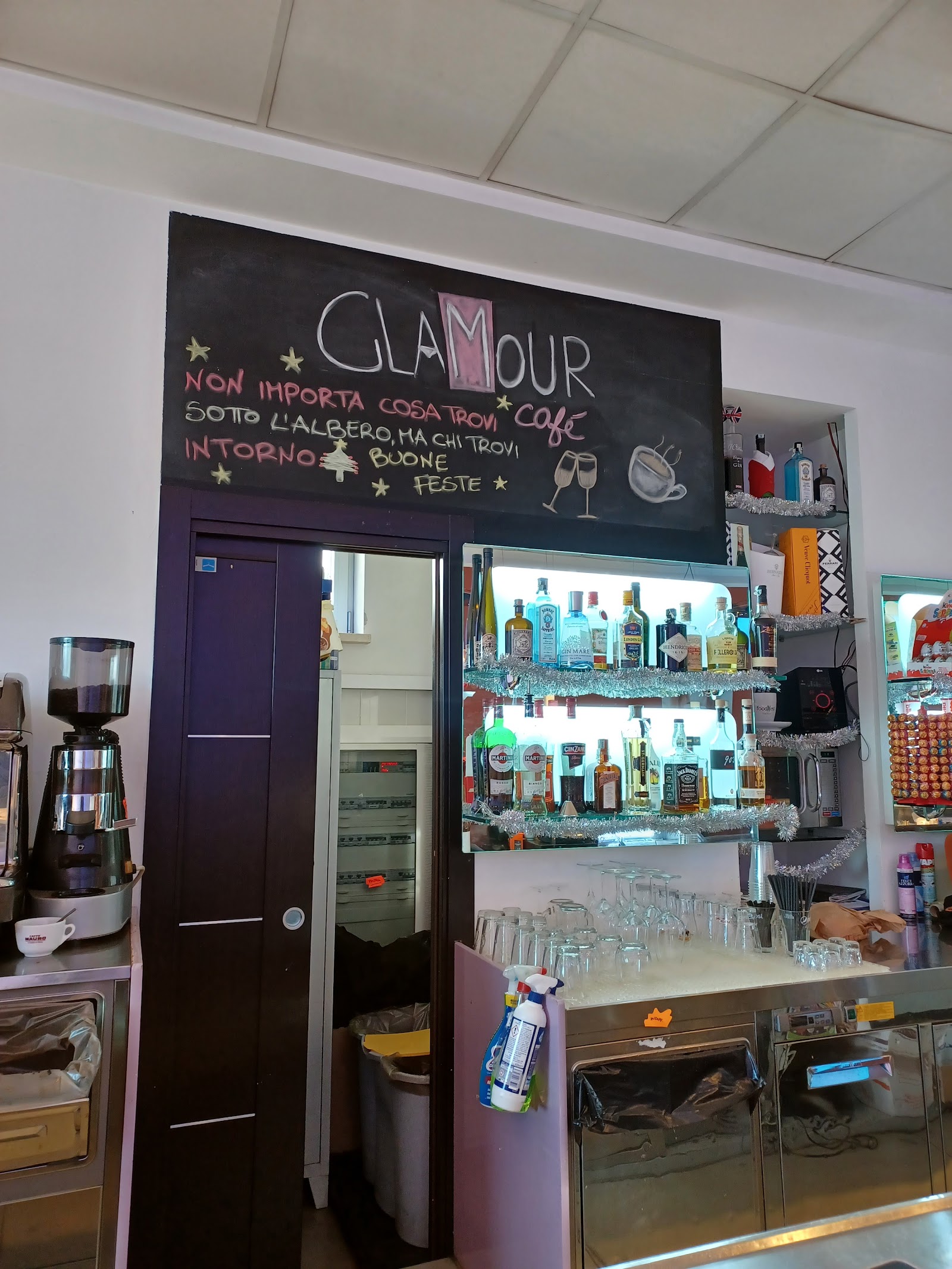 Glamour Cafe