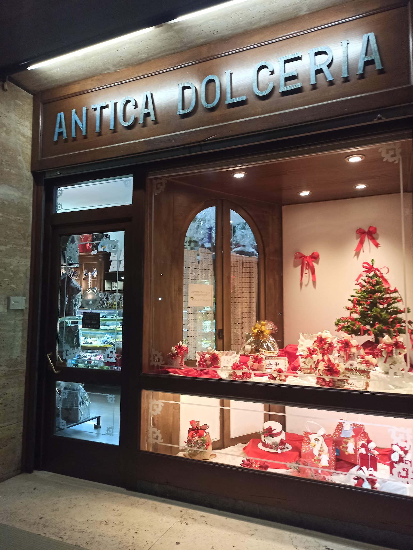 Antica Dolceria Zirpoli E Ragone