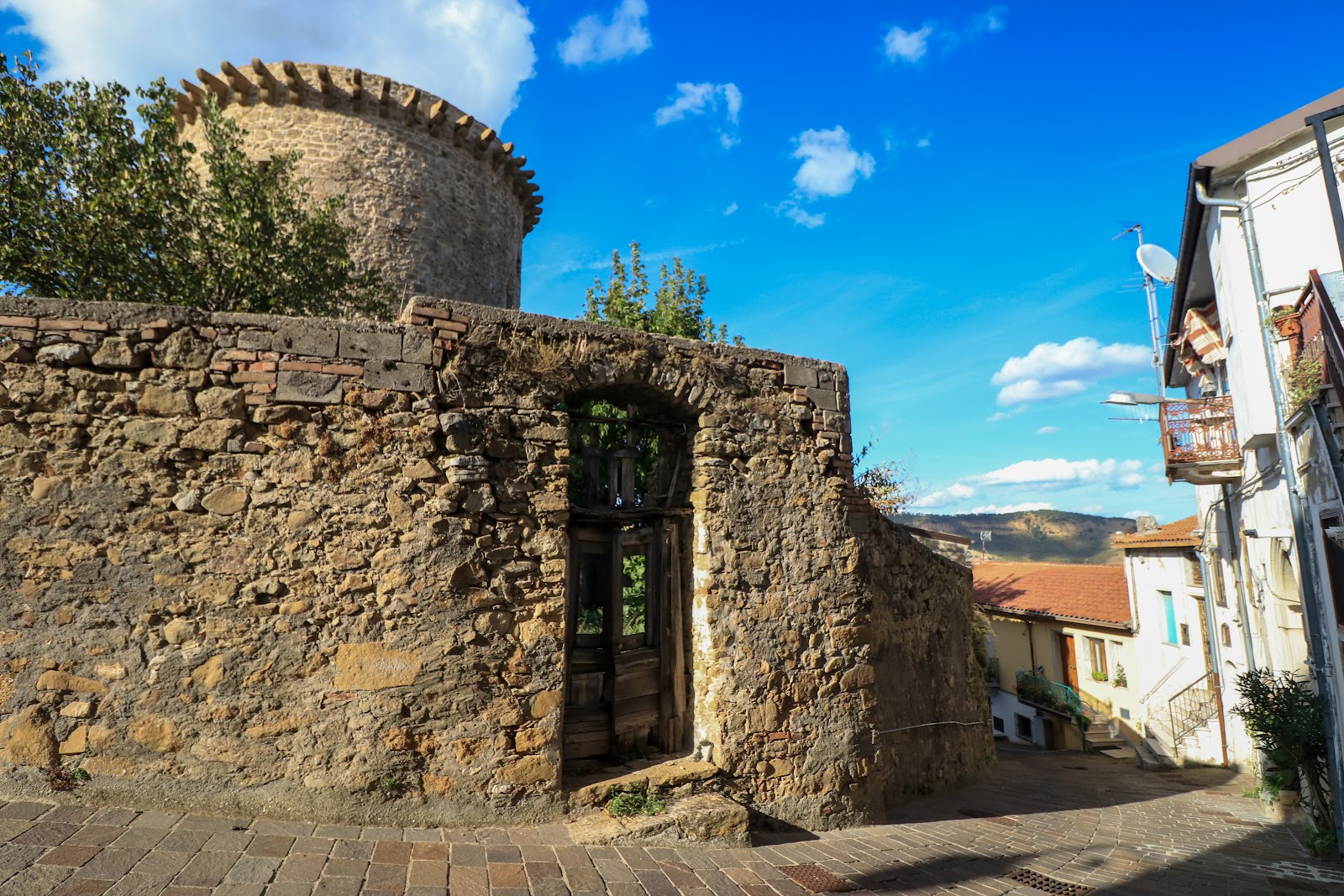 Castello e Torre angioina
