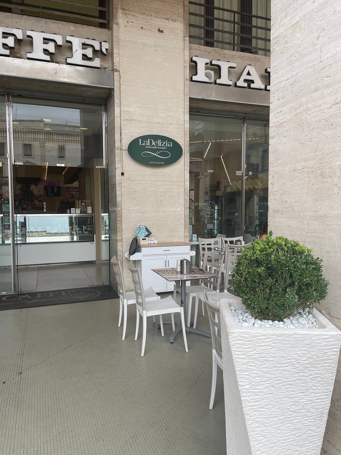 Gran Caffè La Delizia (Istituzione)