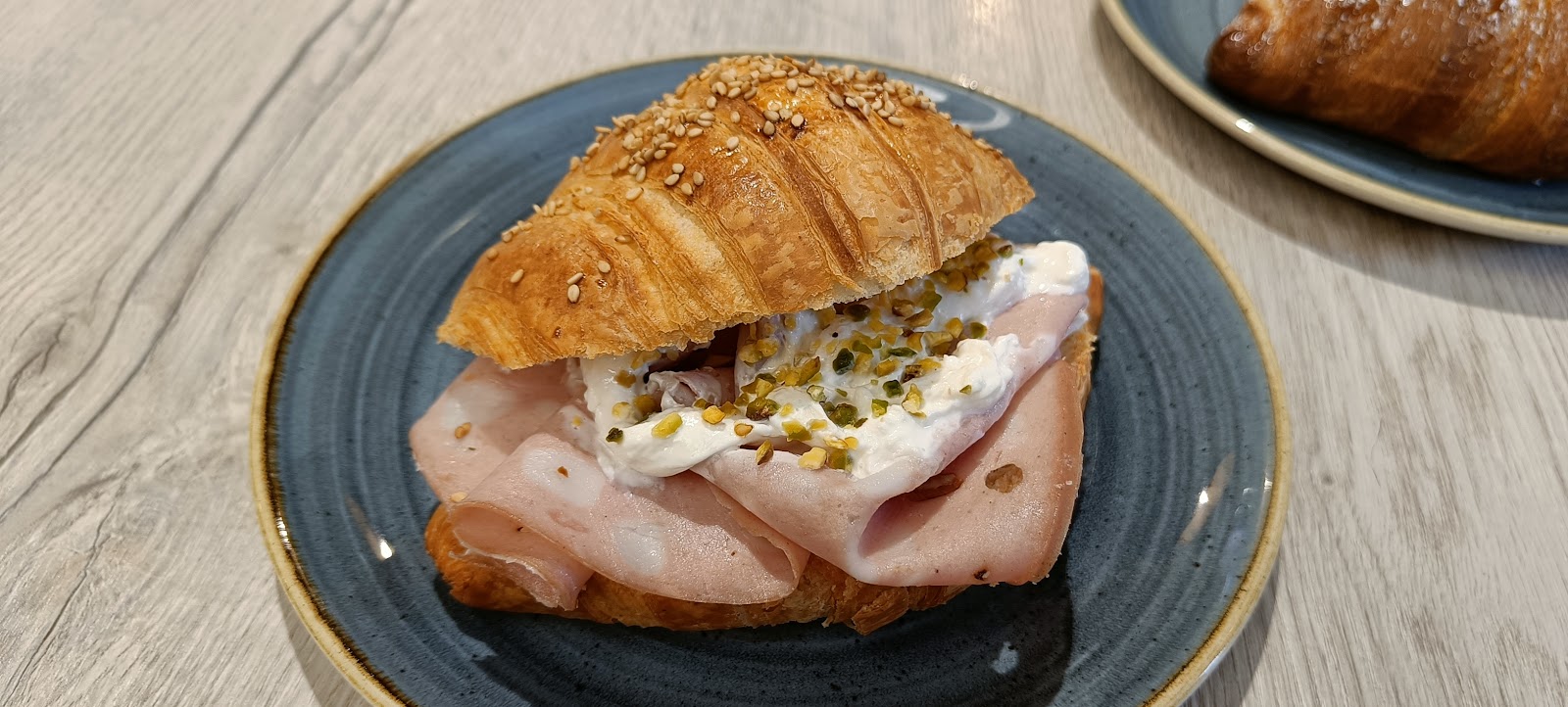Tiri Bakery & Caffè