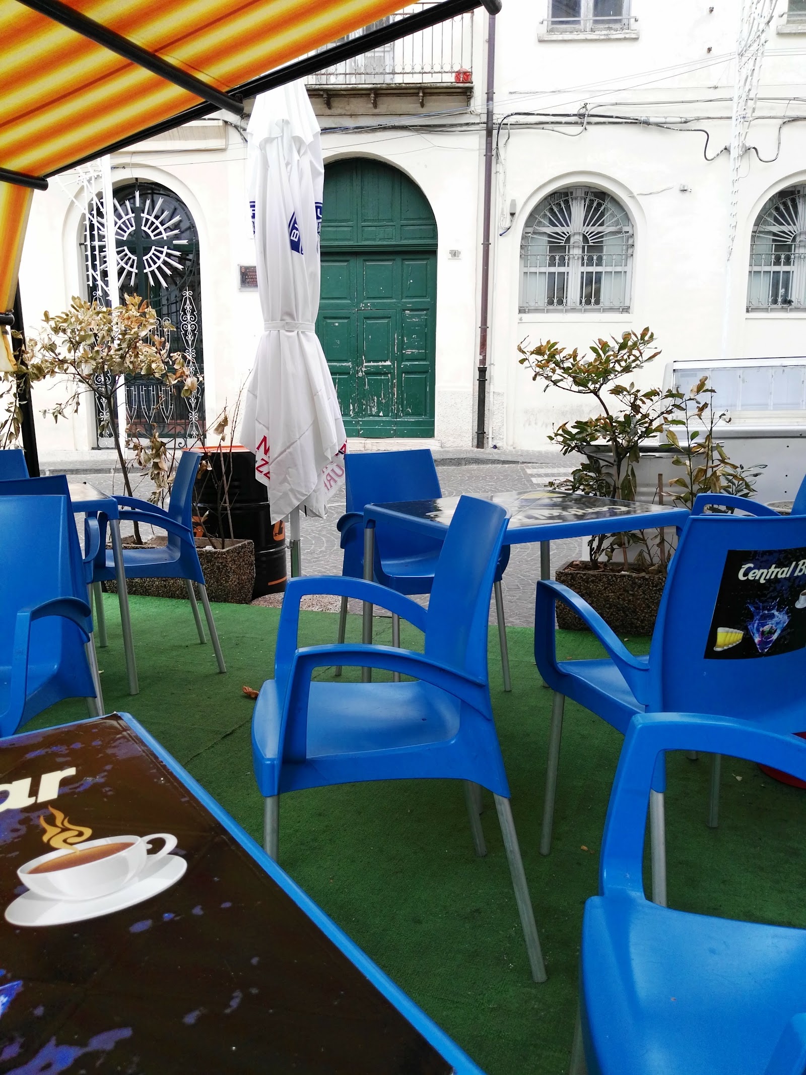 Central Bar